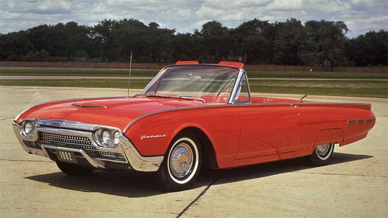 1962 Ford Thunderbird 1962 Ford Thunderbird is a good classic car to restore