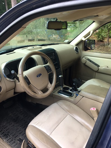 Ford Sport Trac interior