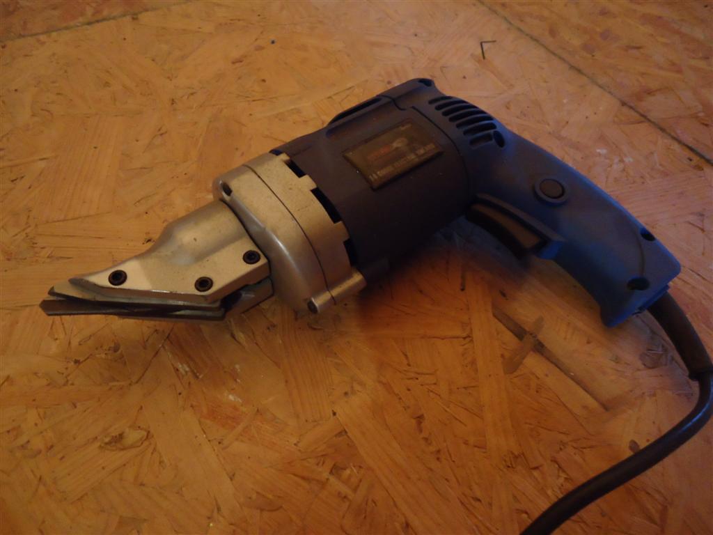Best Ways To Cut Sheet Metal cutting metal with electric shears