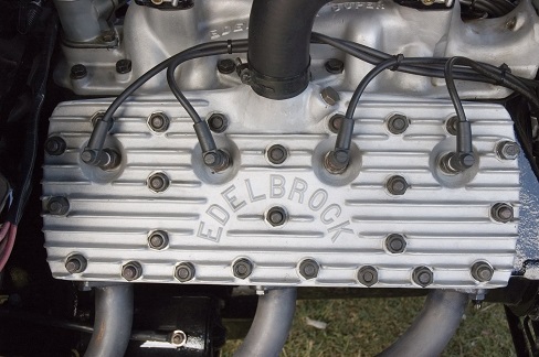 Flathead valve cover by Edelbrock finned valve covers Flatnead Ford