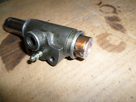 rebuild wheel cylinders on old car