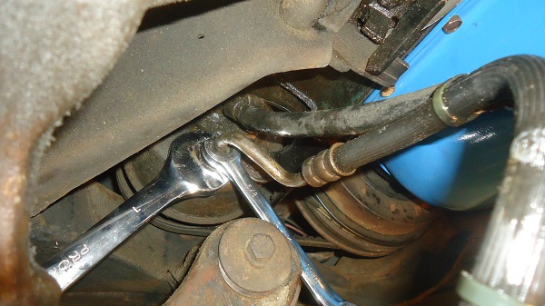 Replace power steering hoses Corvette restoration by Mark Trotta