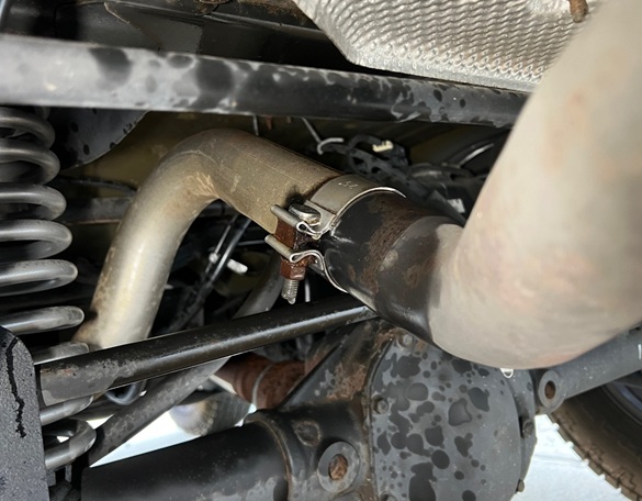 separate muffler from axle pipe