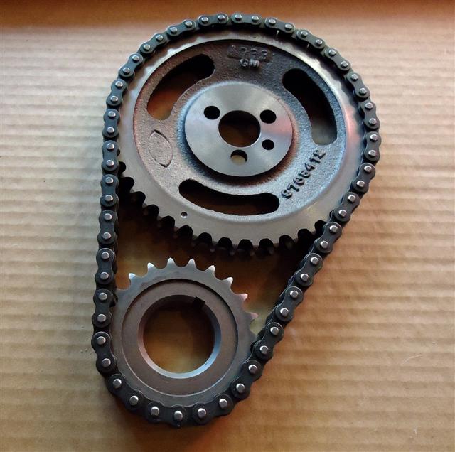 small-block Chevy timing chain and gears gen one SBC timing chain and gears