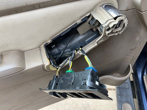 Explorer Sport Trac master window switch