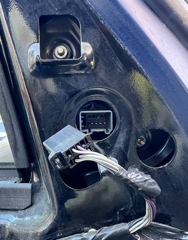 remove side mirror 2007 Ford Explorer